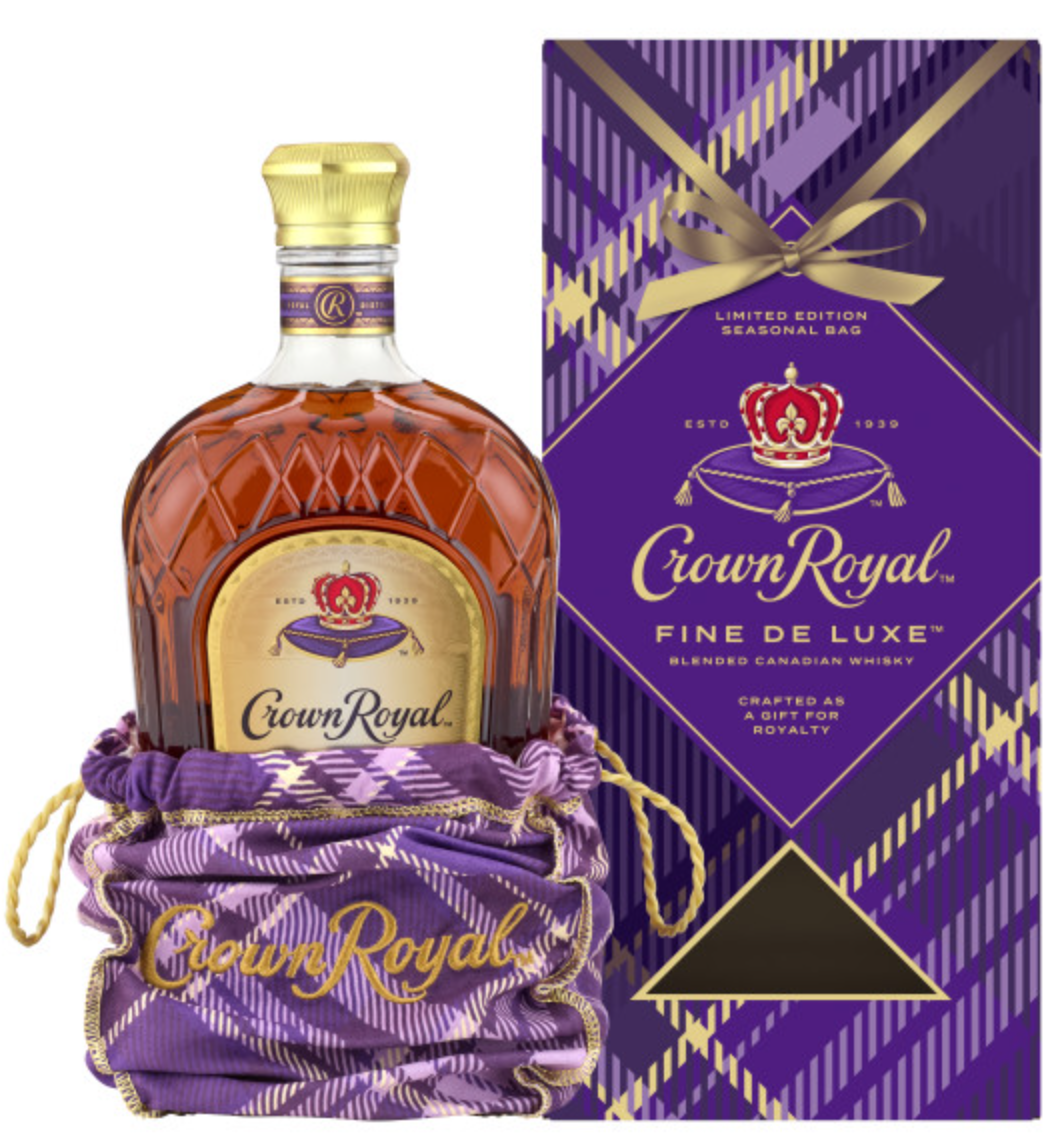 CROWN ROYAL FINE DE LUXE BLENDED CANADIAN WHISKY BOTTLE WITH LIMITED-EDITION HOLIDAY BAG AND BOX