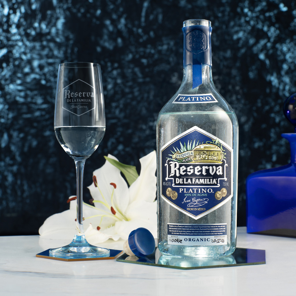 Reserva de la Familia Platino オーガニックテキーラ Reserva De La Familia® Organic Platino | ReserveBar