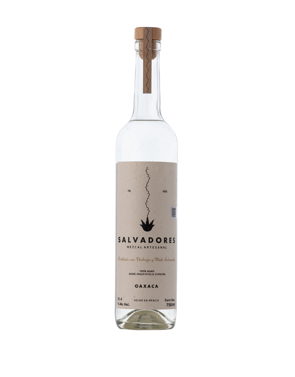 SALVADORES MEZCAL DESTILADO CON PECHUGA CON MOLE COLORADITO